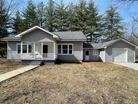 1052 E Honey Hills Dr