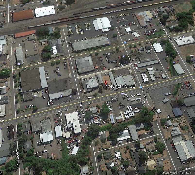 1348 12th St in Salem, OR - Building Photo