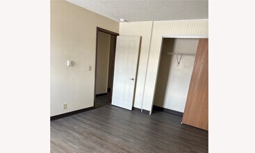 631 W Sycamore St in Columbus Grove, OH - Building Photo - Building Photo