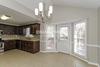 106 Whitney Ln in Villa Rica, GA - Foto de edificio - Building Photo