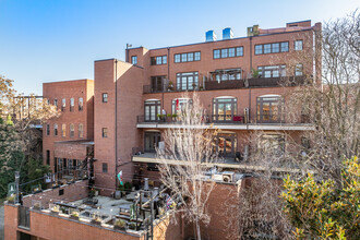 The Orleans Lofts in Sacramento, CA - Foto de edificio - Building Photo