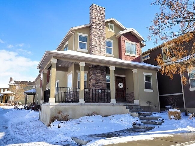 3879 E Cunninghill Dr in Eagle Mountain, UT - Building Photo - Building Photo