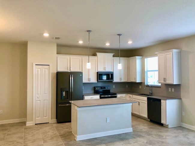 2922 Theme St in Kissimmee, FL - Building Photo - Building Photo
