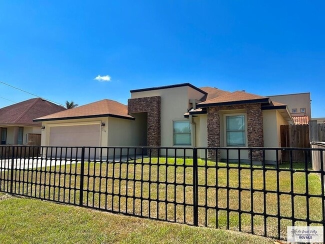 216 Gilson Rd in Brownsville, TX - Building Photo - Building Photo