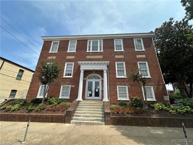 property at 1144 W Grace St