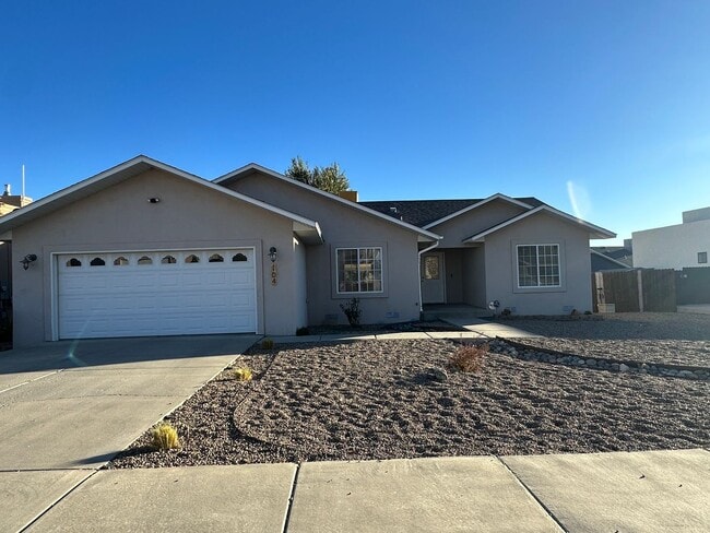 104 Park Cir in Bloomfield, NM - Building Photo - Building Photo