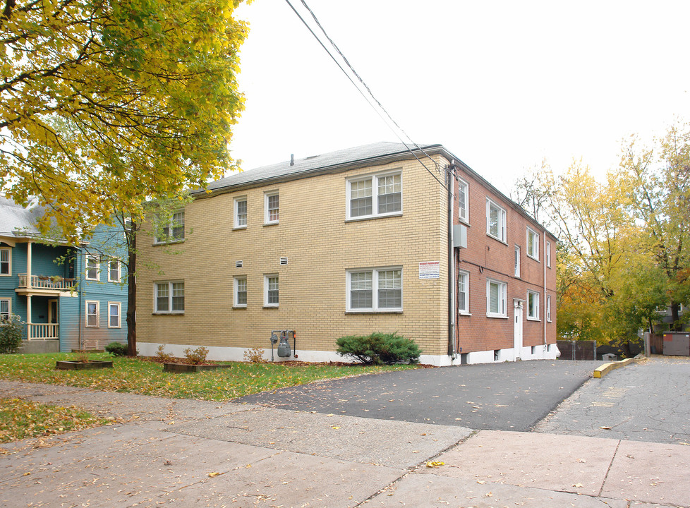 85-87 Evergreen Ave in Hartford, CT - Building Photo