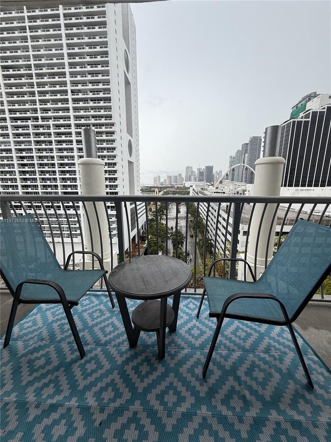 property at 1750 N Bayshore Dr