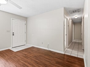 8760 Minnow Creek Dr in Tallahassee, FL - Building Photo - Building Photo
