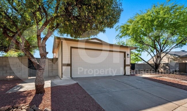 property at 1826 W Holland Dr