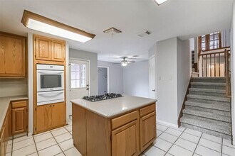 10218 Hedge Way Dr in Houston, TX - Building Photo - Building Photo