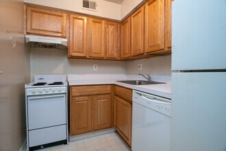 4513 MacArthur Blvd NW in Washington, DC - Building Photo - Building Photo