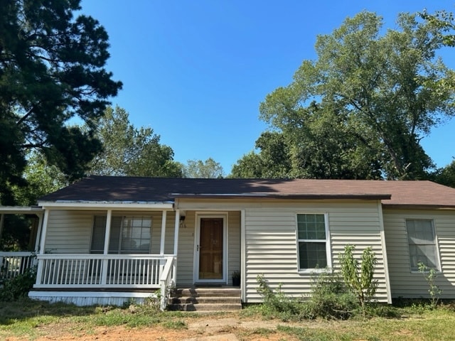 property at 116 W Magnolia St