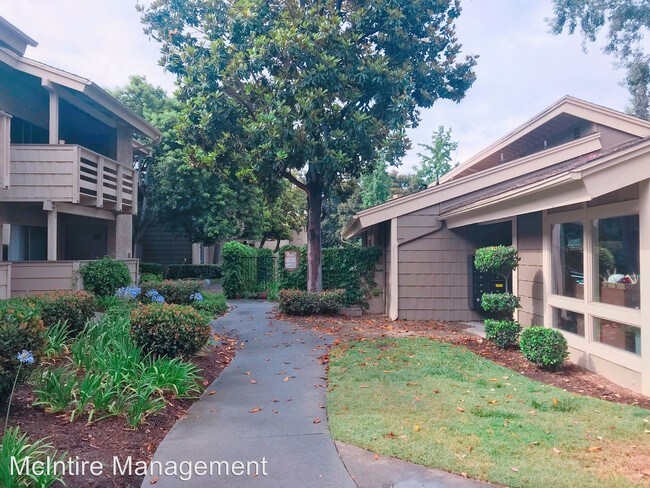 1130 E Alosta Ave in Azusa, CA - Building Photo - Building Photo