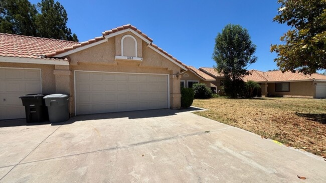 property at 1662 E Washington Ave