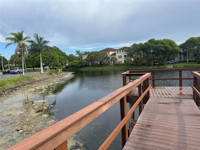 250 Jacaranda Dr