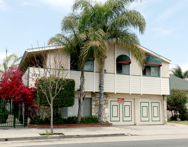 1619 E 4th St in Long Beach, CA - Foto de edificio - Building Photo