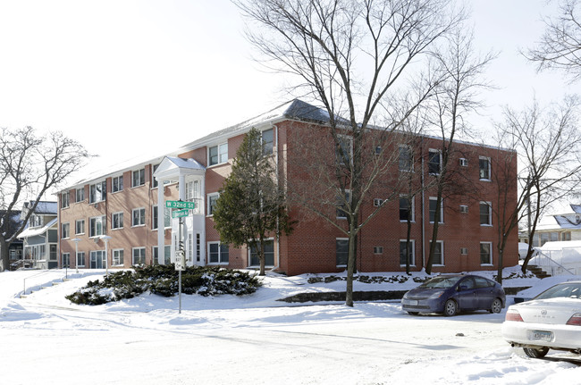 Emerson Apartments in Minneapolis, MN - Building Photo - Building Photo