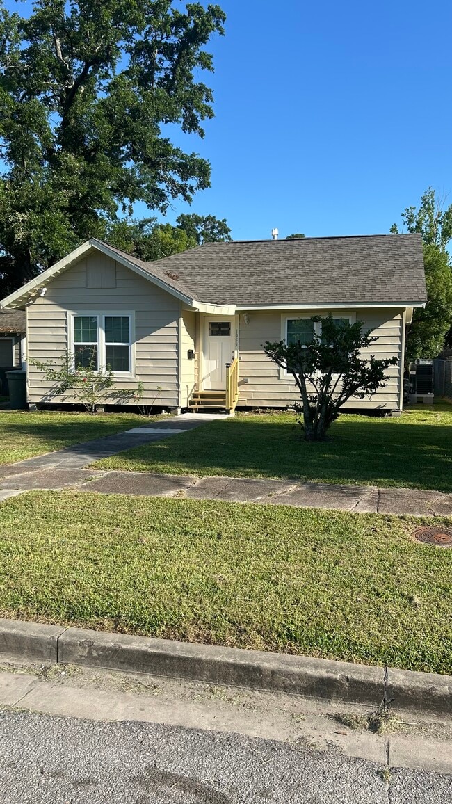 property at 1955 Long St