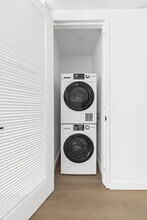 953 Dean St, Unit 526 in Brooklyn, NY - Foto de edificio - Building Photo