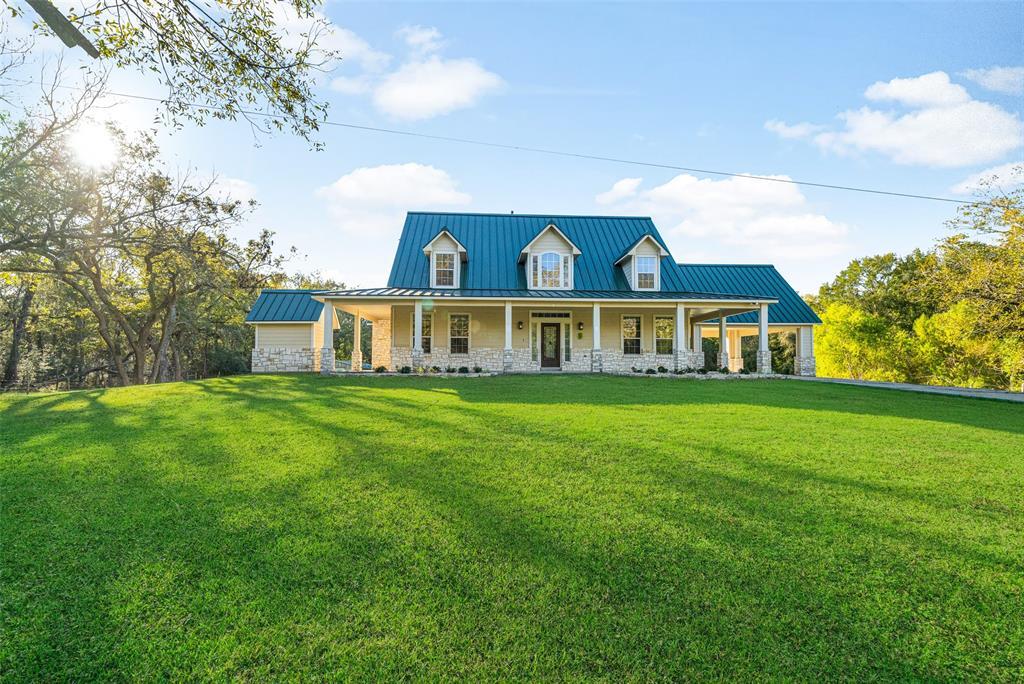 28293 Double Culvert Rd in Hempstead, TX - Foto de edificio