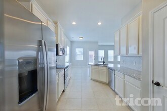 616 Meadow Springs Dr in Glenn Heights, TX - Building Photo - Building Photo