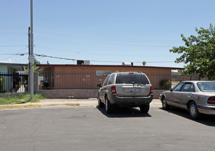 101 W Gary Dr in Chandler, AZ - Foto de edificio - Building Photo