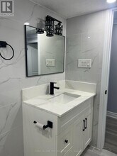 18 Stevensgate Dr in Ajax, ON - Building Photo - Building Photo