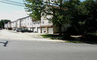 Kimberly Mews Condominiums in Folcroft, PA - Building Photo