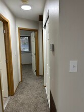 609 Linden Ave, Unit 3 in Hartford, WI - Foto de edificio - Building Photo