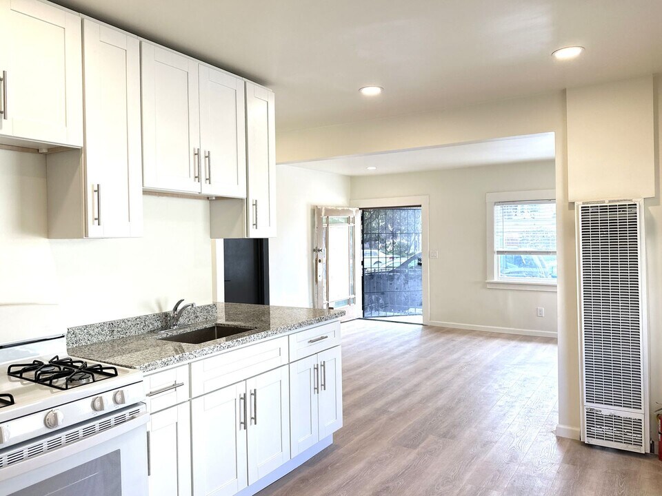 17 Cambridge Ave in San Leandro, CA - Building Photo