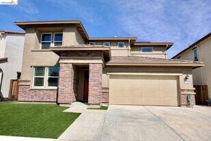 183 Goose Creek Ave in Brentwood, CA - Building Photo