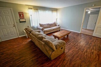 409 Murat St in Tallahassee, FL - Building Photo - Building Photo