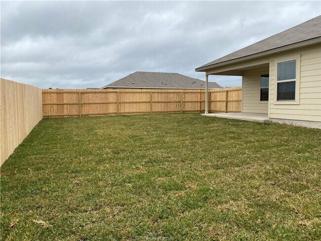 1048 Toledo Bend Dr in College Station, TX - Building Photo - Building Photo