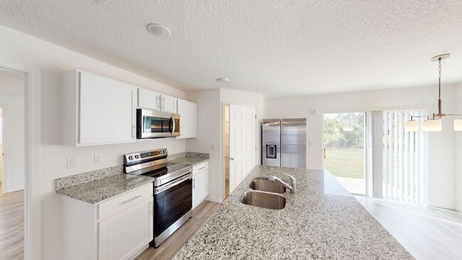 1013 Quail St SE in Palm Bay, FL - Building Photo - Building Photo