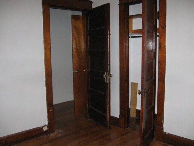 2105 W Jackson St in Muncie, IN - Building Photo - Building Photo