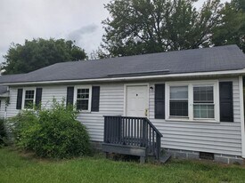 3409 Calumet Pl in Greensboro, NC - Building Photo