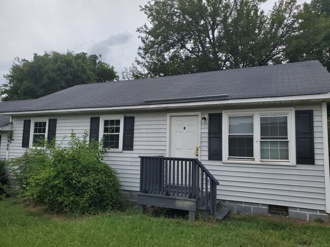 property at 3409 Calumet Pl