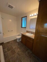 2481 Cherry Ave NE in Salem, OR - Building Photo - Building Photo