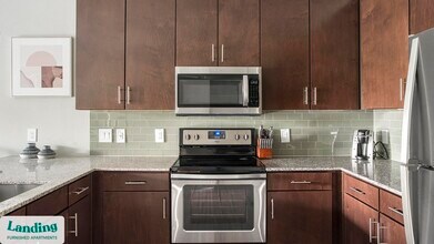 715 W Slaughter Ln in Austin, TX - Building Photo - Building Photo