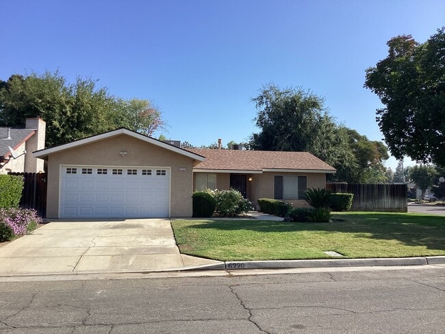 6220 N Ellendale Ave in Fresno, CA - Building Photo - Building Photo