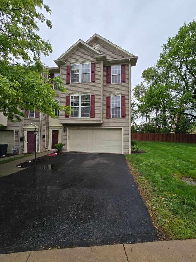 property at 4209 Ivanhoe Dr