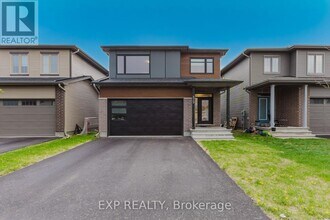 829 Sendero Wy in Ottawa, ON - Building Photo - Building Photo