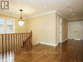 135 Queen Filomena Ave in Vaughan, ON - Building Photo - Building Photo