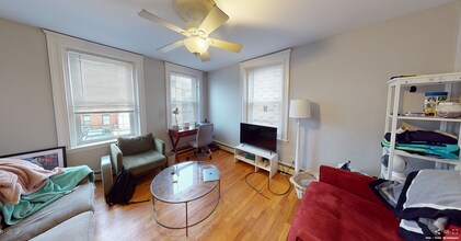 55 Kelly Rd, Unit 2 in Cambridge, MA - Building Photo - Building Photo