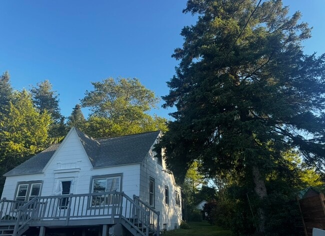 property at 47 E Gilson Ave