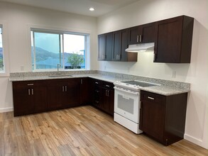 1209 Akipola St in Kailua, HI - Foto de edificio - Building Photo