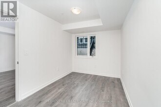 1650 Victoria Park Ave in Toronto, ON - Building Photo - Building Photo