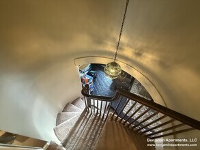 113 Beacon St, Unit 2 REAR in Boston, MA - Building Photo - Building Photo