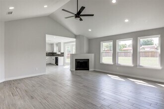 111 Jane Ellen Cove in Kyle, TX - Building Photo - Building Photo